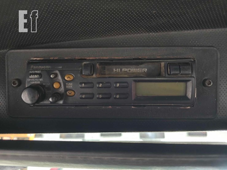 2000-mack-ch613-image-32