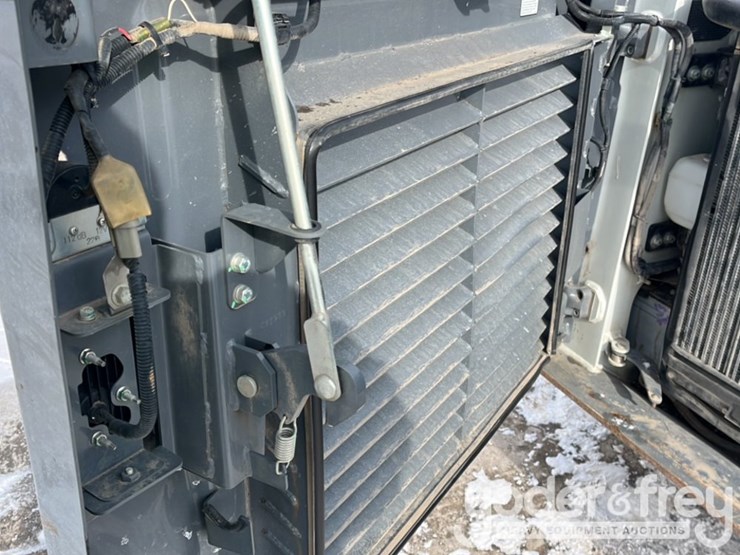 2022-takeuchi-tl12r2-image-37