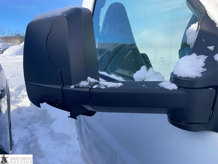 2018-chevrolet-express-dual-rear-wheel-cab-&-chassis-image-38