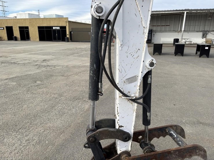 2021-bobcat-e35-image-16