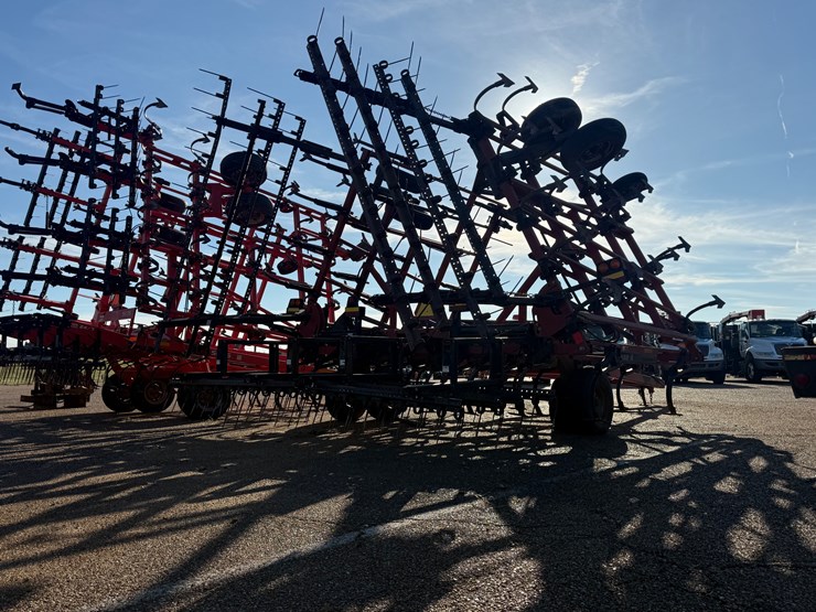 #7740-•-case-ih-tigermate-2-tm-14ft-field-cultivator-image-6