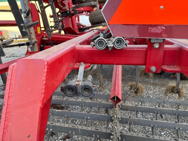 sunflower-44’-cultivator-image-27