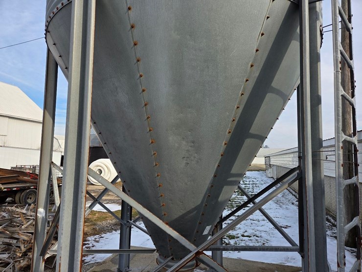 9-ton-ap-feed-bin-image-10