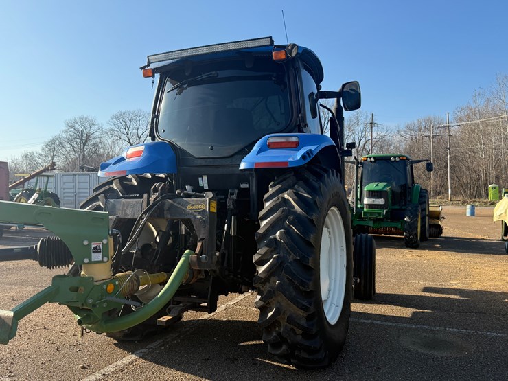 new-holland-t6070-image-5