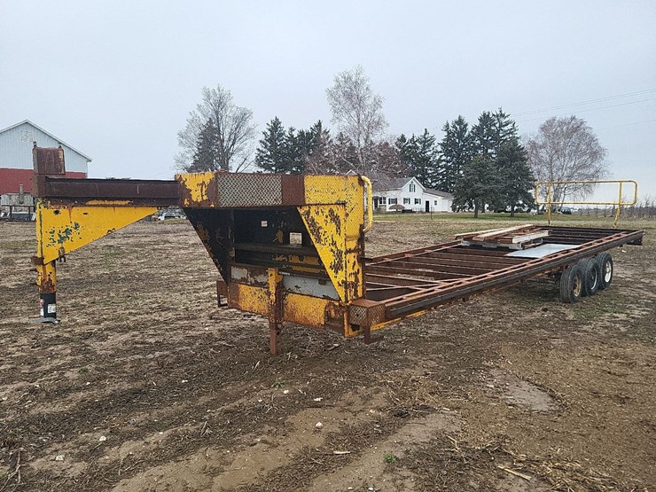 gooseneck-triaxle-trailer-frame---no-title-image-3