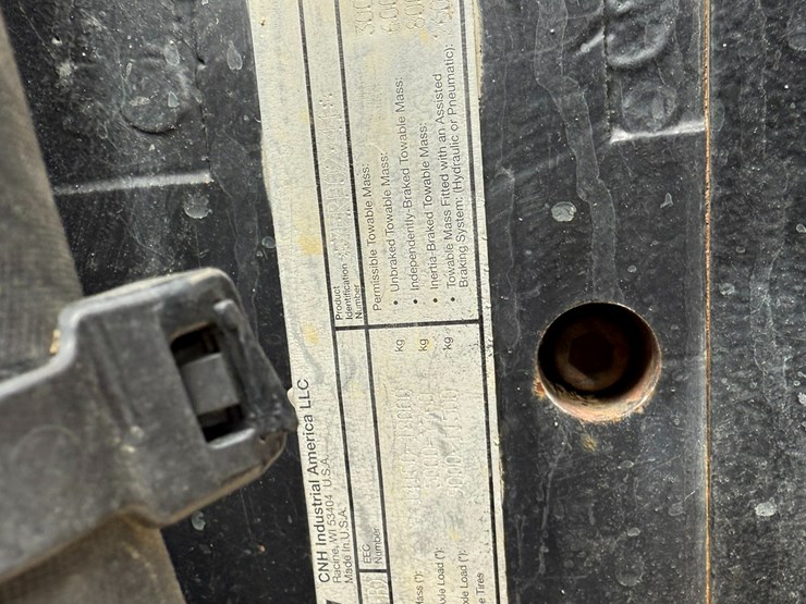 2015-case-ih-340-image-32