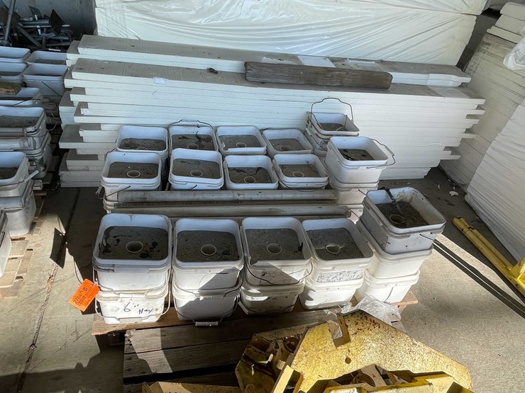 #2784-•-portable-safety-barrier-image-5