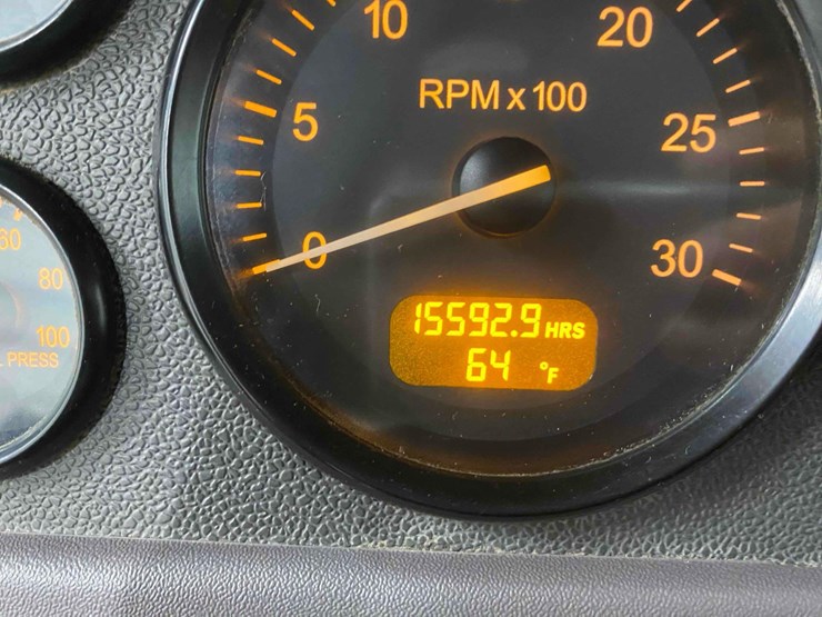 2014-peterbilt-365-image-66