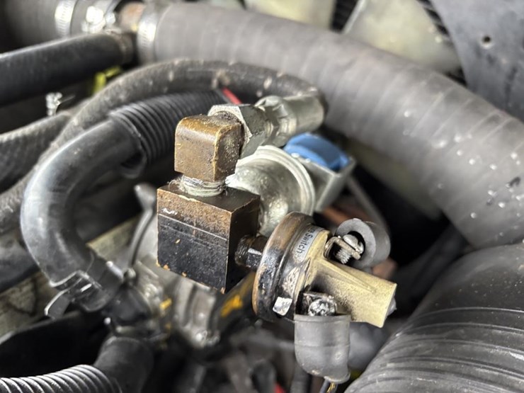 clark-c32cl-image-32