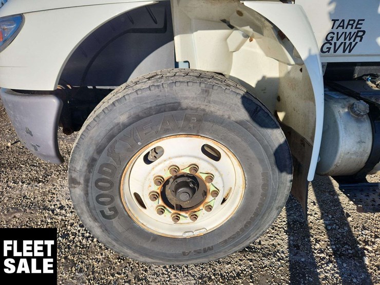 2009-international-durastar-4400-image-10