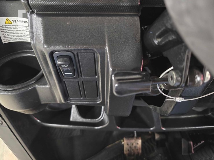 2022-polaris-pro-xd-fs-diesel-crew-image-14