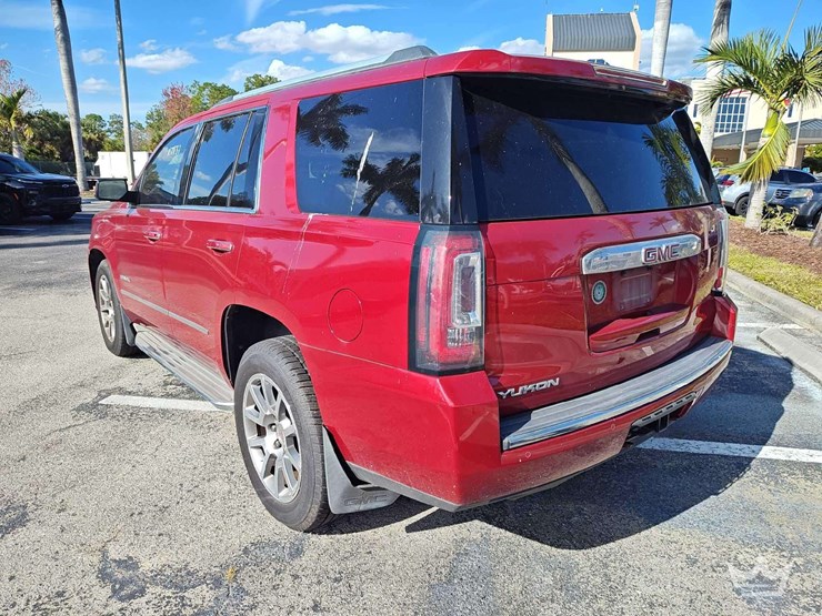 2015-gmc-yukon-denali-image-4