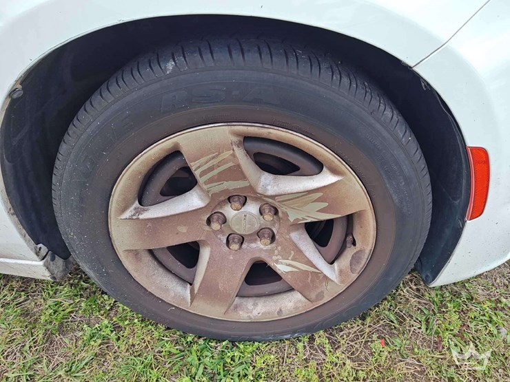 2017-dodge-charger-sedan-image-39