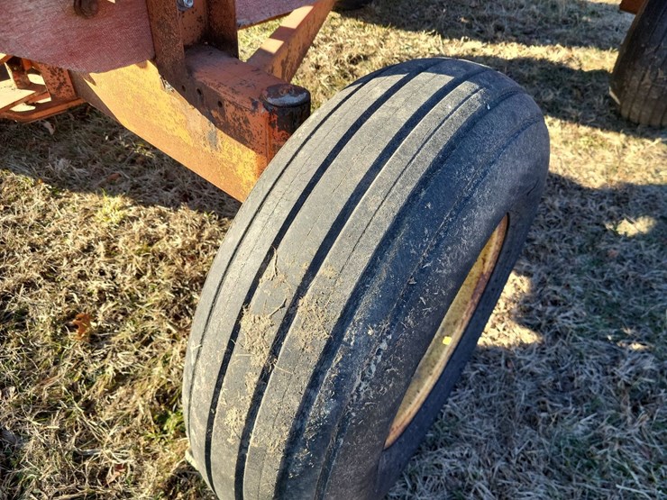 mccurdy-hopper-wagon-w/farmers-pride-running-gear-image-11