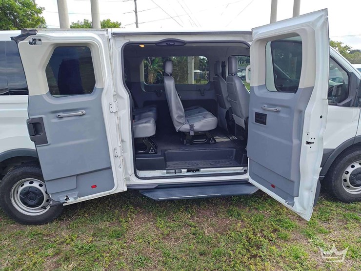 2018-ford-transit-image-15