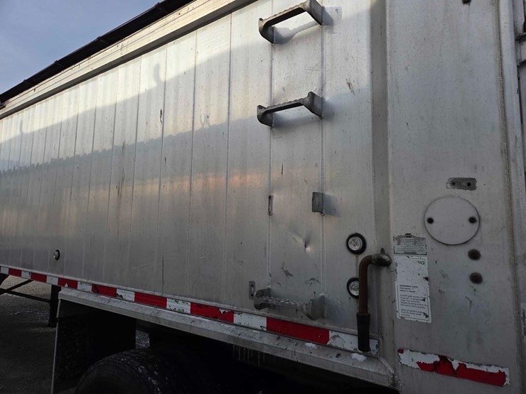 2010-east-genesis-34'x66"x96"-aluminum-frameless-dump-trailer-image-18