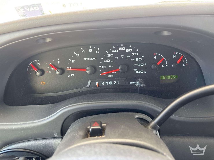 2004-ford-e450-image-11