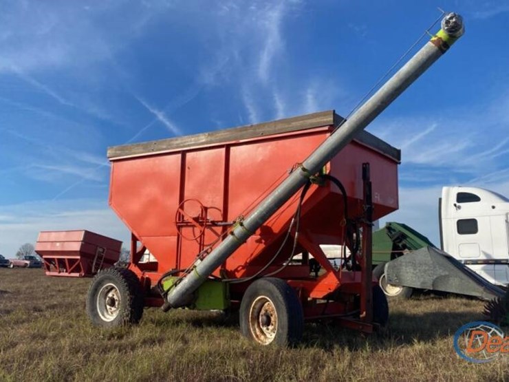 gravity-wagon-w/-parker-auger-image-1