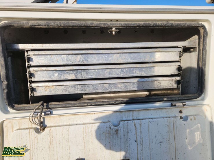 2012-ford-f550-image-34