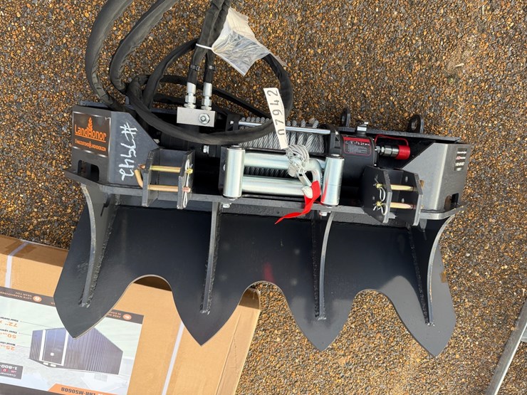#7942-•-skid-steer-hyd-winch-image-4