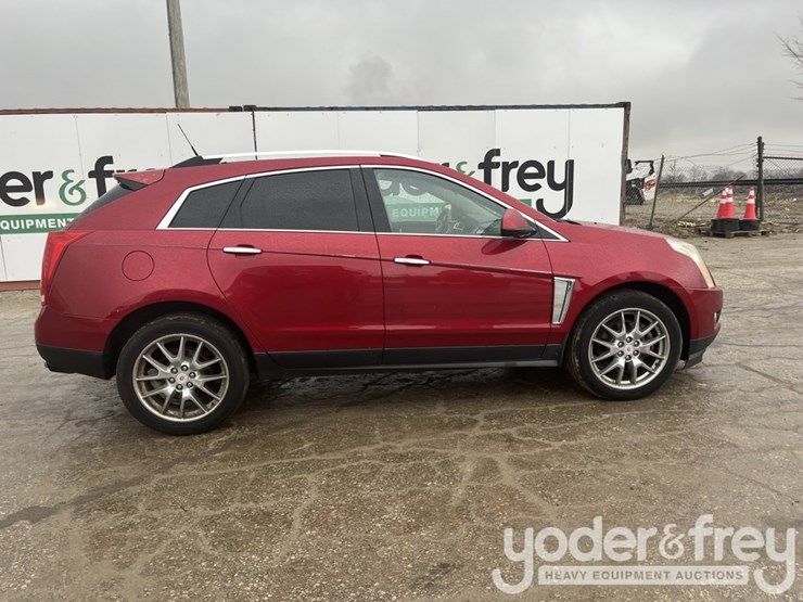 2014-cadillac-srx-image-7