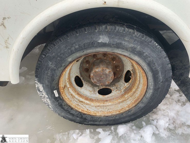 2006-ford-f550-image-22