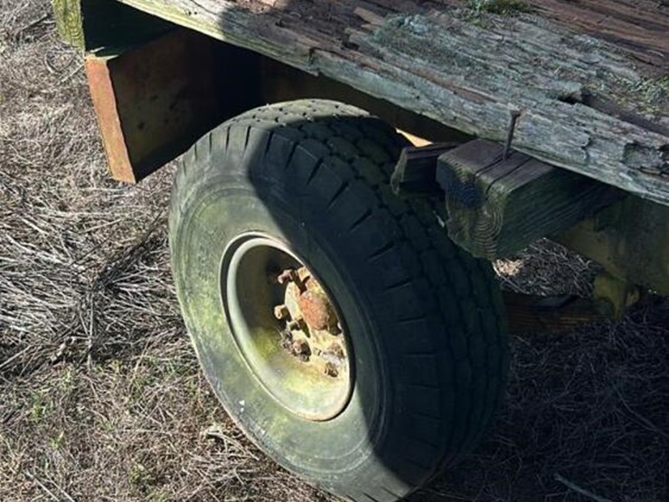 500-gal-fuel-tank-on-trailer-image-7