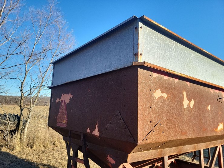 hopper-wagon-w/running-gear-image-25