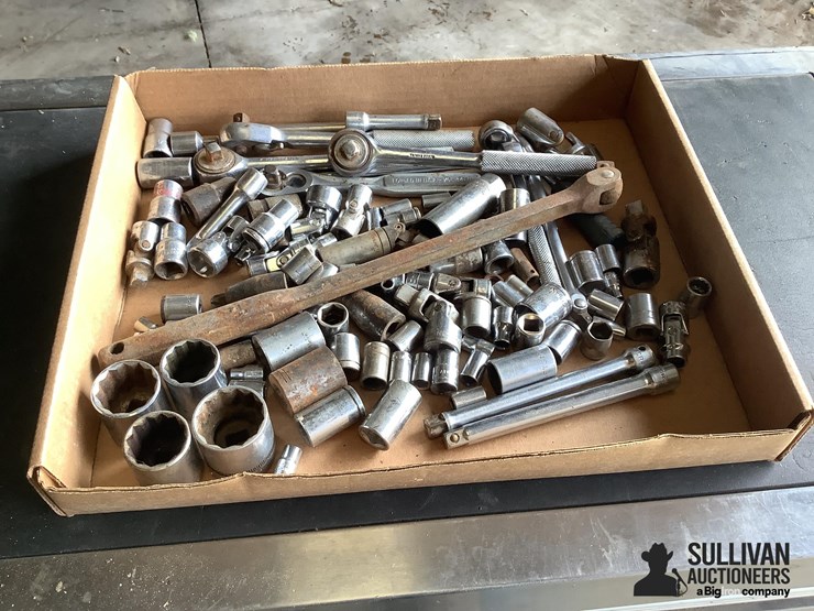 assorted-rachets-&-sockets-image-4