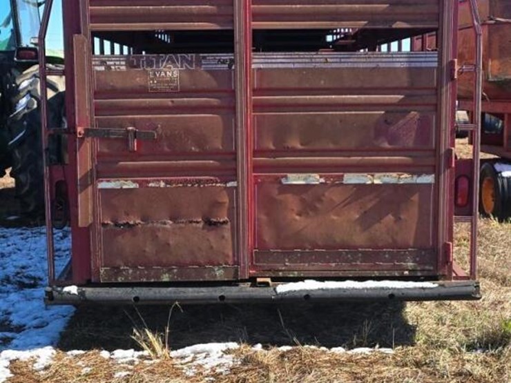 titan-trailer-image-5