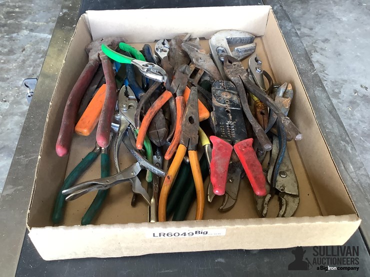 assorted-pliers-image-3