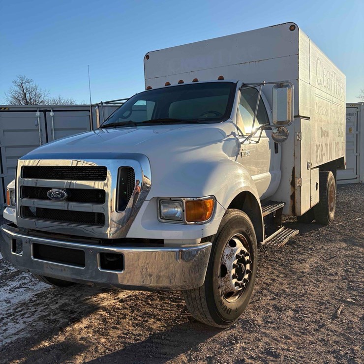 2007 FORD F750 XL