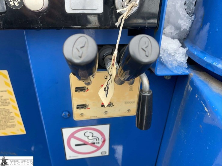 2010-zamboni-445-image-13