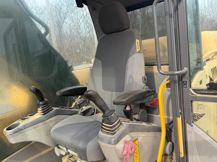 volvo-ec330-image-54