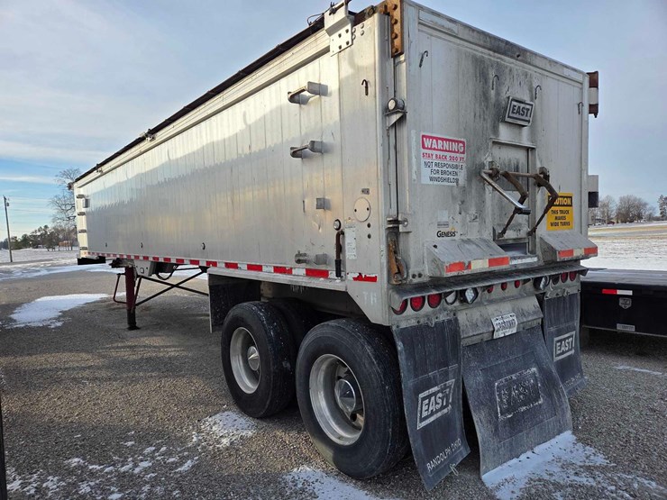 2010-east-genesis-34'x66"x96"-aluminum-frameless-dump-trailer-image-15