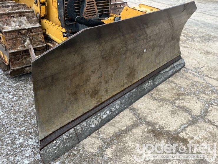 2015-deere-450j-image-14