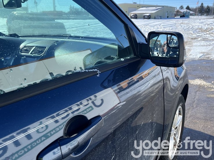 2016-ford-explorer-xlt-image-43