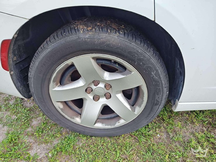 2015-dodge-charger-sedan-image-41