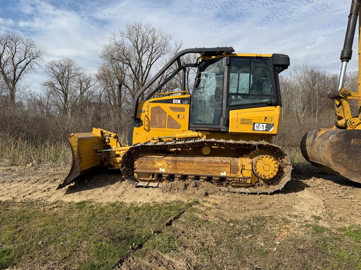 caterpillar-d5k-image-3