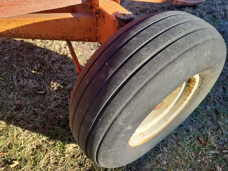 mccurdy-hopper-wagon-w/farmers-pride-running-gear-image-34