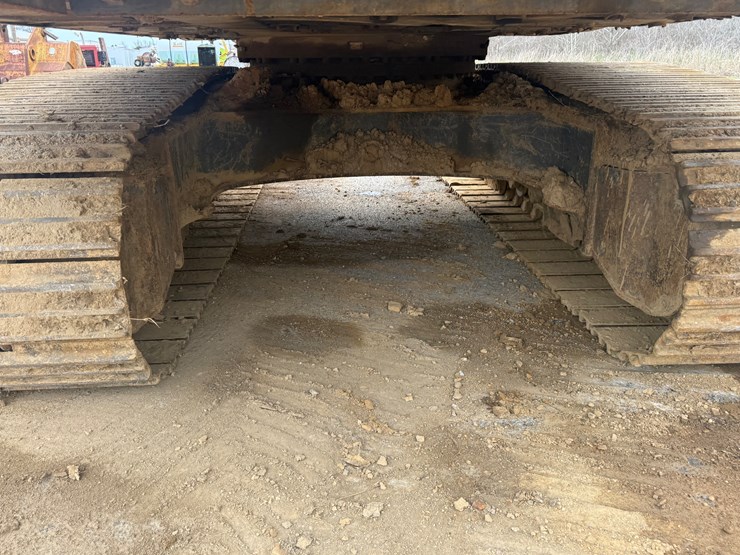 volvo-ec330-image-17