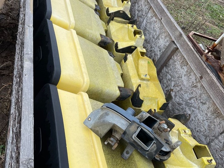 john-deere-planter-seed-boxes-image-2