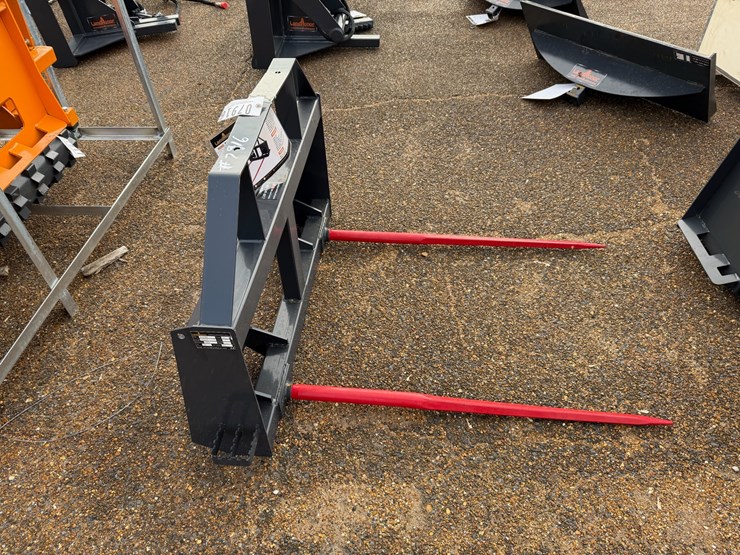 #7916-•-skid-steer-bale-spear-image-6