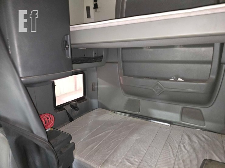 2012-international-prostar-image-23