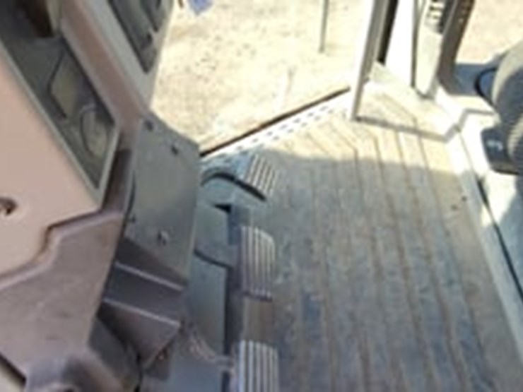 2008-caterpillar-140m-image-6