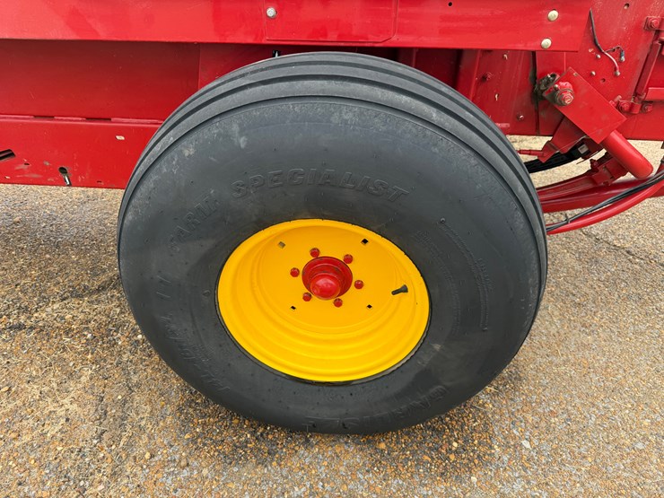 2019-new-holland-bc5070-image-18