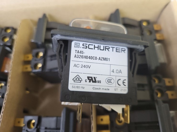 (15)-schurter-4-amp-240-volt-single-phase-breakers---tag-#1206-image-3