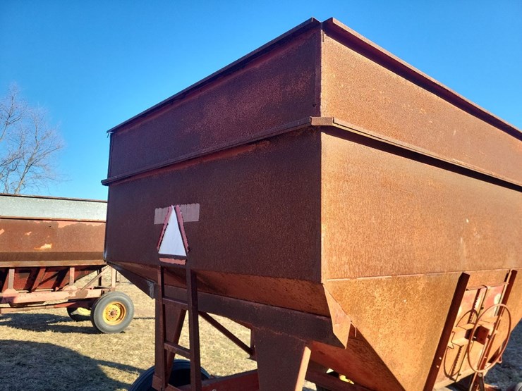 mccurdy-hopper-wagon-w/farmers-pride-running-gear-image-25