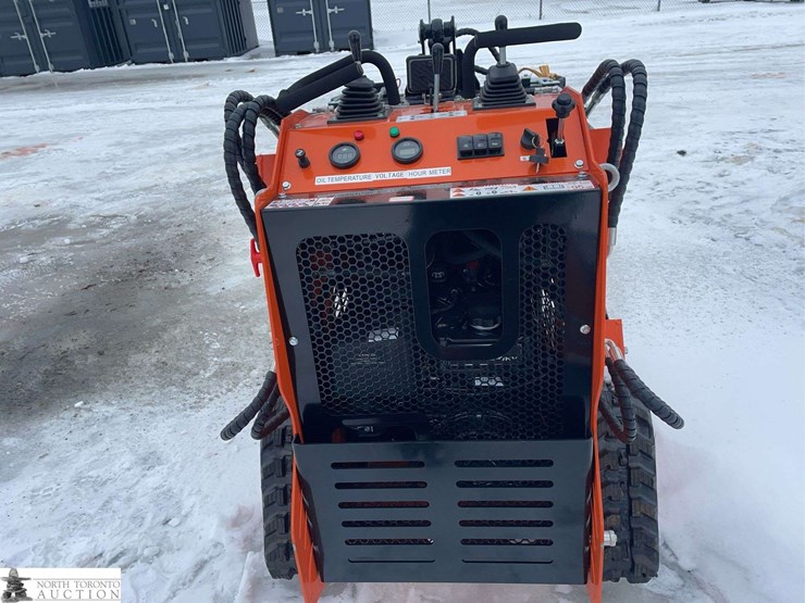 2026-unused-captok-ck36c-tracked-mini-skid-steer-image-4