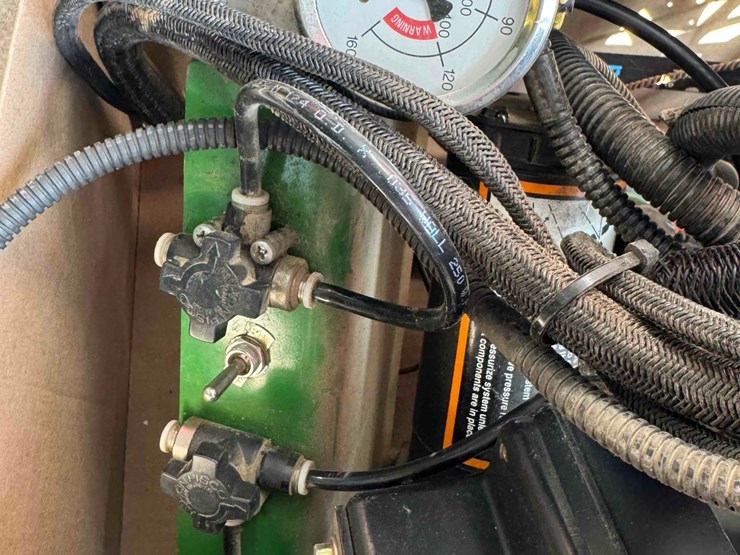 john-deere-1770-image-25